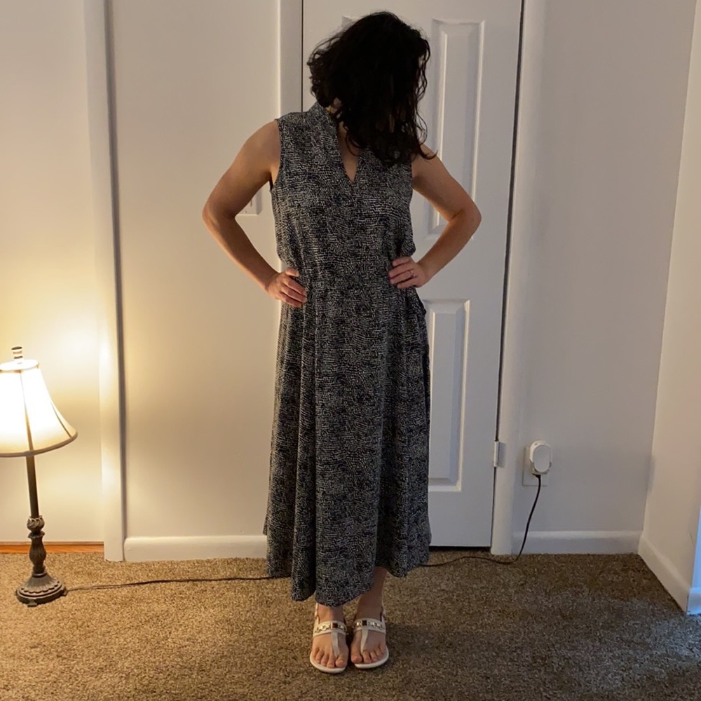 Dress - Picture 3 of 3